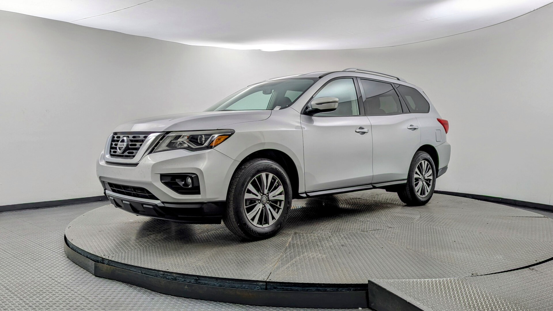 2019 Nissan Pathfinder SV