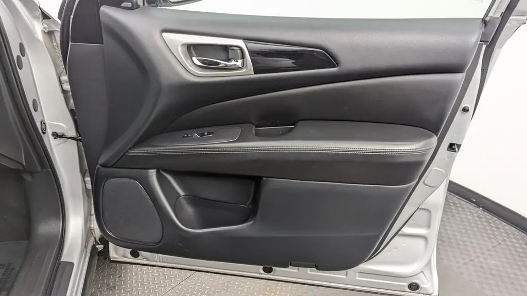 Florida Fine Cars - Used NISSAN PATHFINDER 2019 MIAMI SV