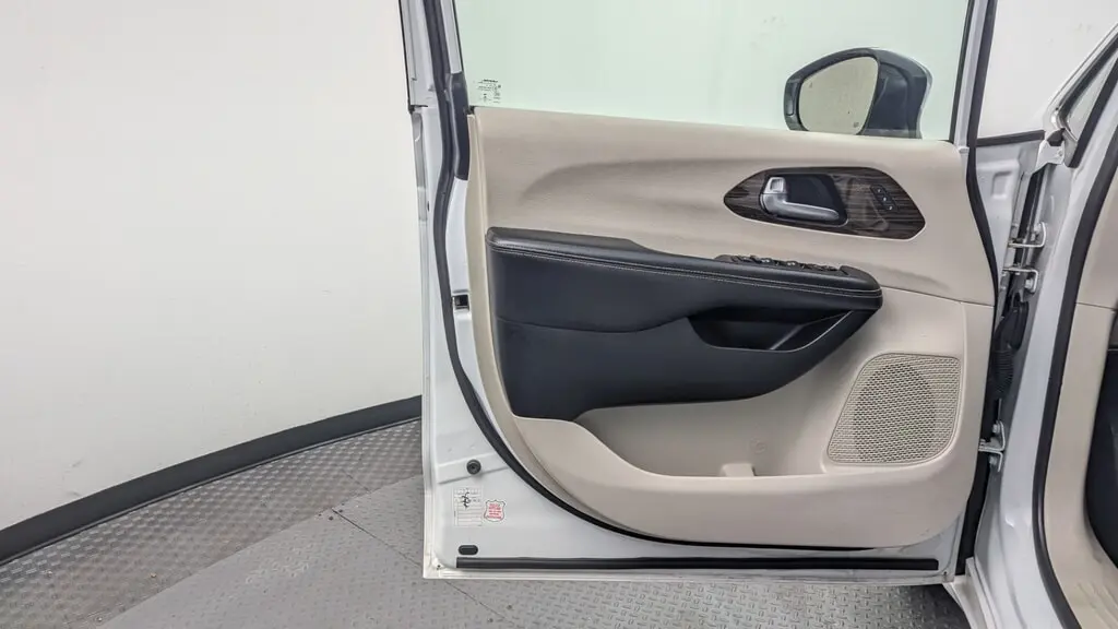 Florida Fine Cars - Used CHRYSLER PACIFICA 2023 WEST PALM LIMITED