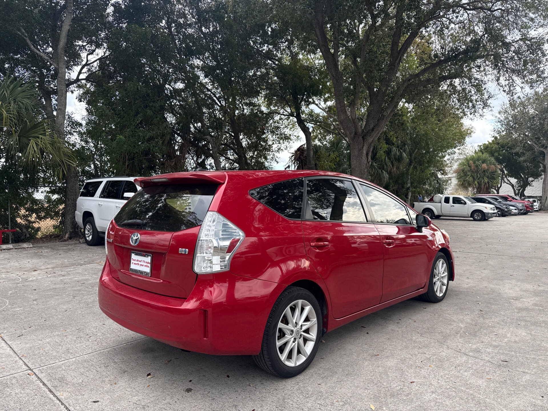 used vehicle - SEDAN TOYOTA PRIUS V 2013