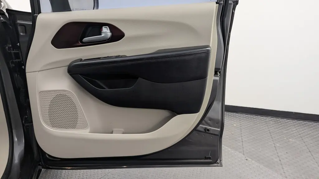 Florida Fine Cars - Used CHRYSLER PACIFICA 2018 WEST PALM LIMITED