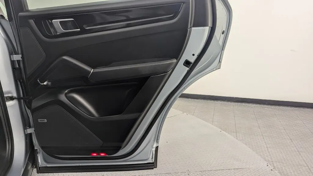 Florida Fine Cars - Used PORSCHE CAYENNE 2022 WEST PALM 