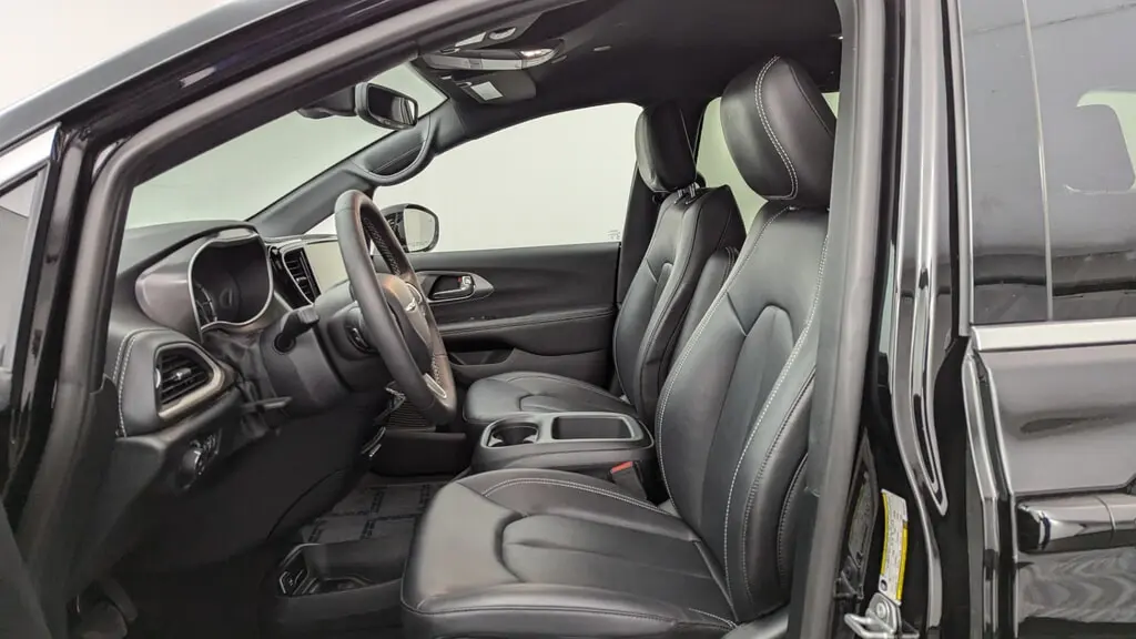 Florida Fine Cars - Used CHRYSLER PACIFICA 2025 MARGATE HYBRID SELECT