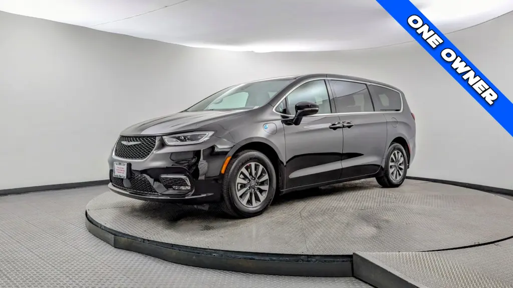 Florida Fine Cars - Used CHRYSLER PACIFICA 2025 MARGATE HYBRID SELECT