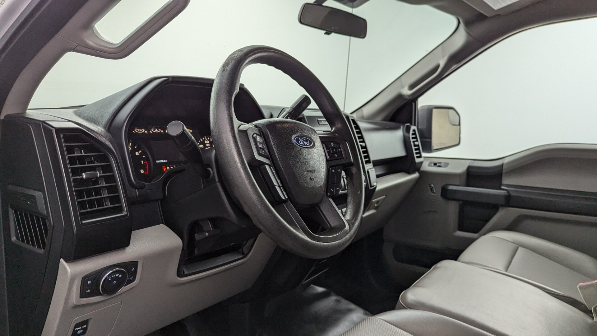used vehicle - TRUCK FORD F-150 2019