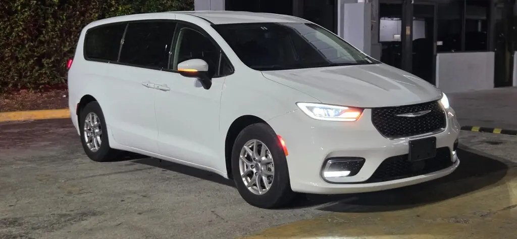 Florida Fine Cars - Used CHRYSLER PACIFICA 2023 MARGATE TOURING L