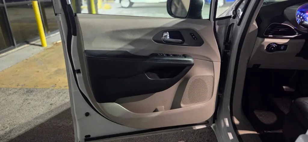 Florida Fine Cars - Used CHRYSLER PACIFICA 2023 MARGATE TOURING L