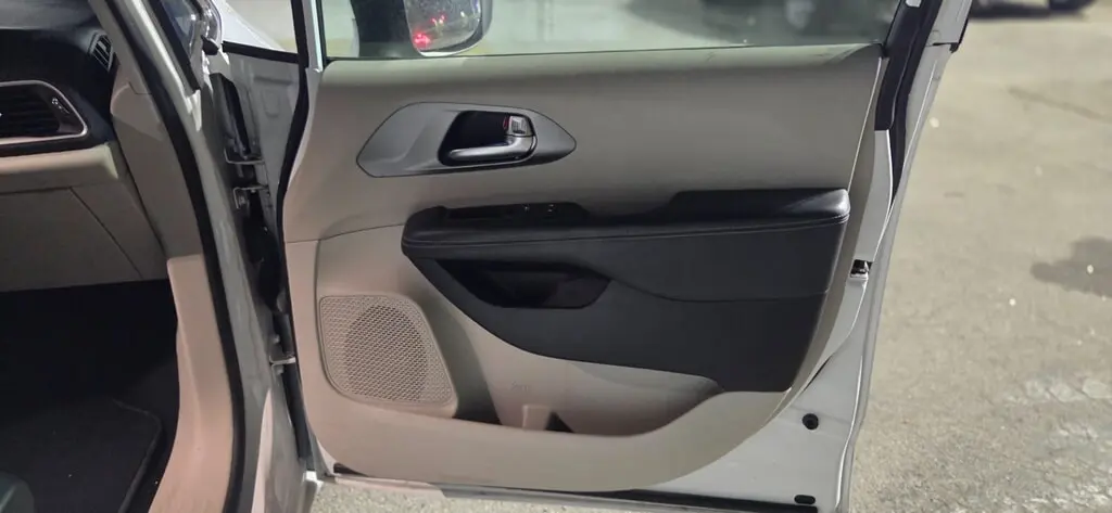 Florida Fine Cars - Used CHRYSLER PACIFICA 2023 MARGATE TOURING L