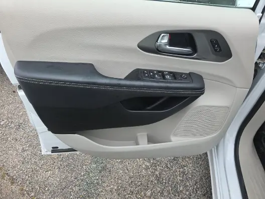 Florida Fine Cars - Used CHRYSLER PACIFICA 2023 MARGATE TOURING L