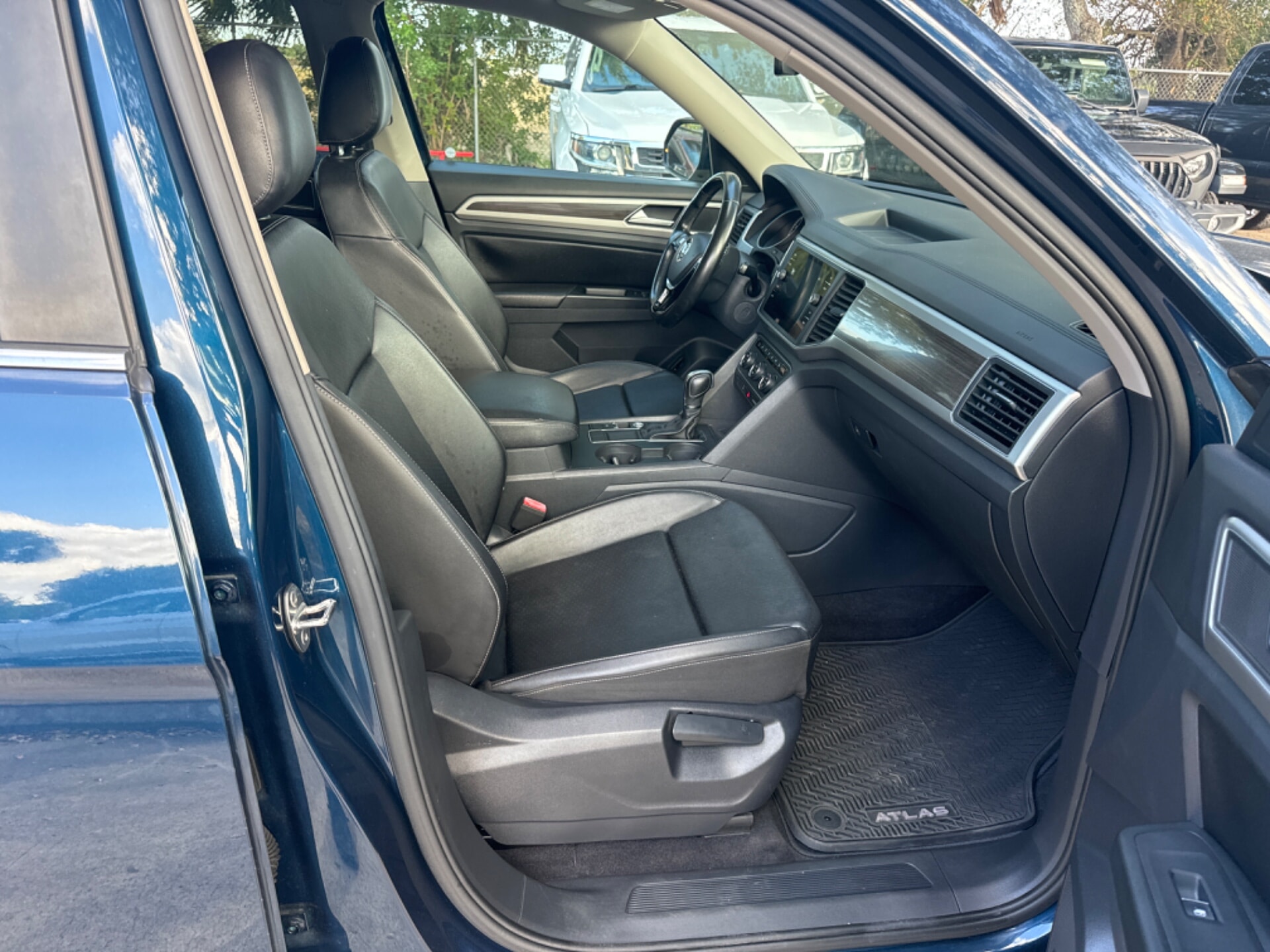 Florida Fine Cars - Used VOLKSWAGEN ATLAS 2018 WEST PALM 3.6L V6 SE