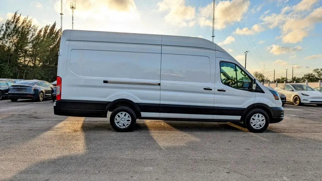 Florida Fine Cars - Used FORD E-TRANSIT 2022 MIAMI 