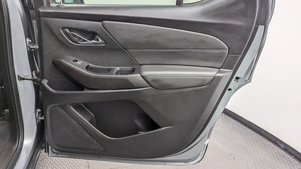 Florida Fine Cars - Used CHEVROLET TRAVERSE 2023 MIAMI LT CLOTH