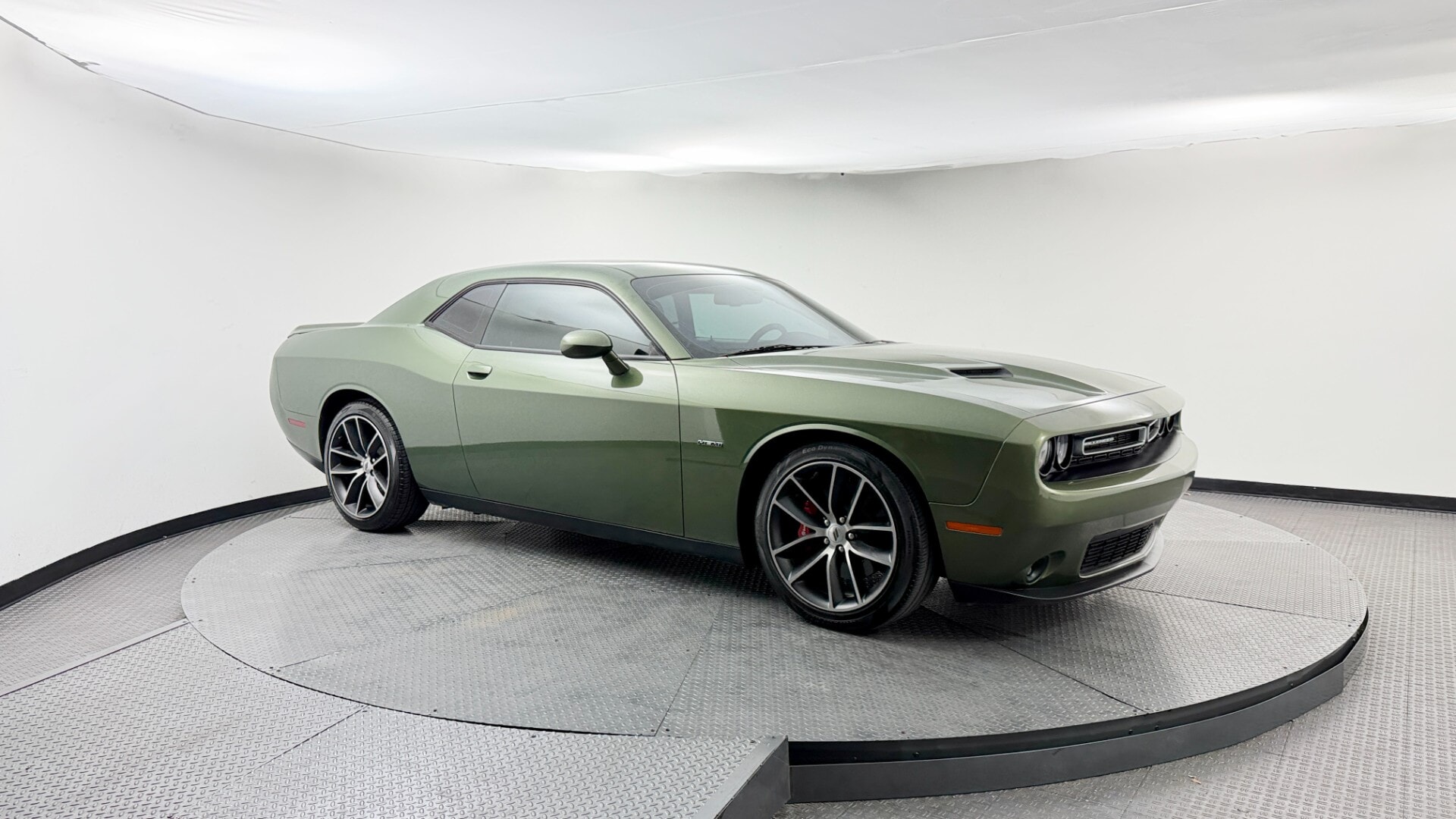 used vehicle - COUPE DODGE CHALLENGER 2018