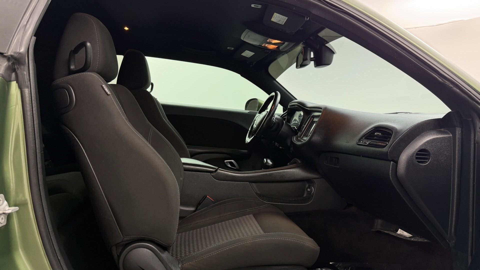 used vehicle - COUPE DODGE CHALLENGER 2018