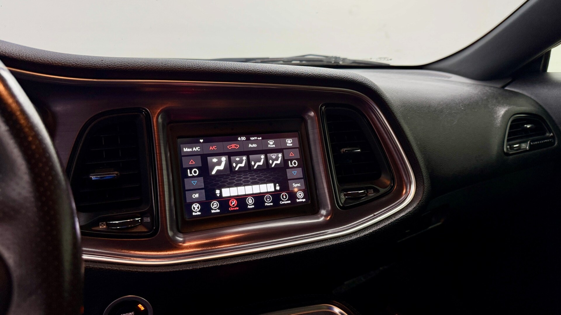 used vehicle - COUPE DODGE CHALLENGER 2018