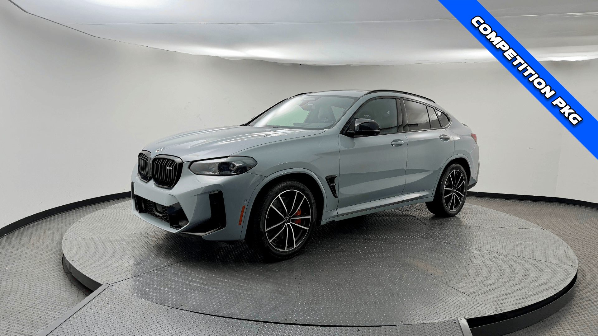 2023 BMW X4 M -'s photo