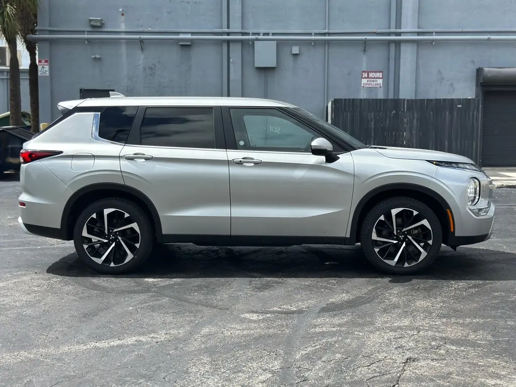 Florida Fine Cars - Used MITSUBISHI OUTLANDER 2024 MARGATE SE
