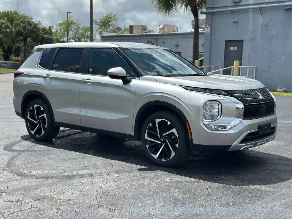 Florida Fine Cars - Used MITSUBISHI OUTLANDER 2024 MARGATE SE