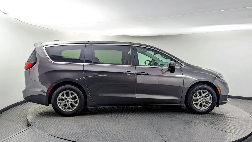 Florida Fine Cars - Used CHRYSLER PACIFICA 2023 WEST PALM TOURING L