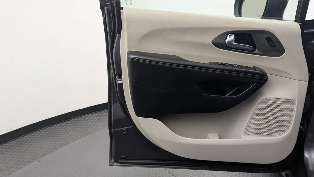 Florida Fine Cars - Used CHRYSLER PACIFICA 2023 WEST PALM TOURING L