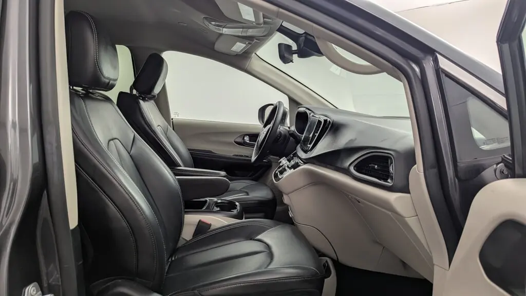 Florida Fine Cars - Used CHRYSLER PACIFICA 2023 WEST PALM TOURING L