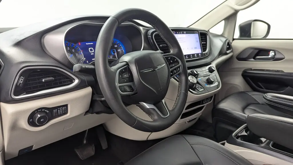 Florida Fine Cars - Used CHRYSLER PACIFICA 2023 WEST PALM TOURING L