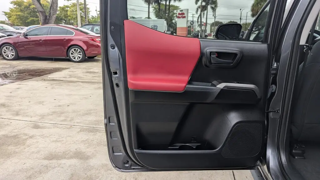 Florida Fine Cars - Used TOYOTA TACOMA 2WD 2021 WEST PALM SR5