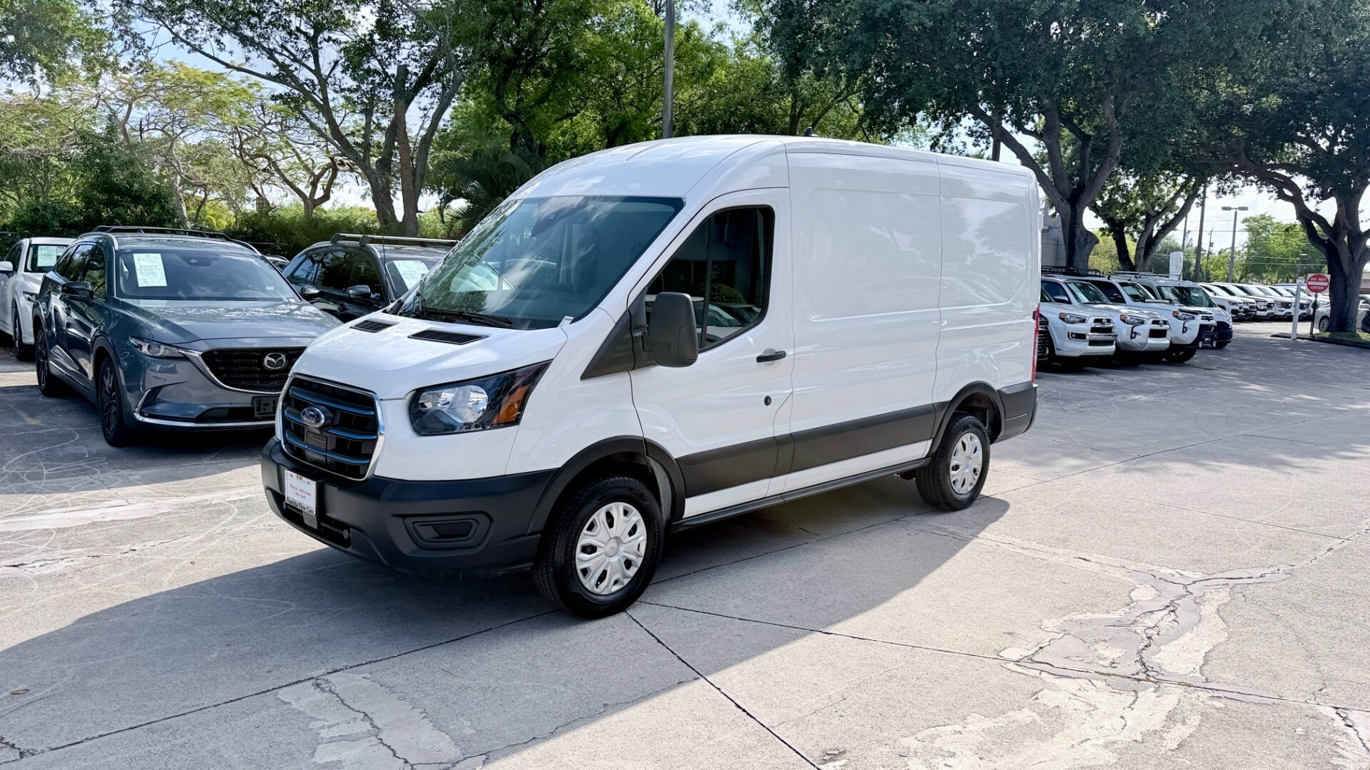 2022 Ford E-Transit Cargo Van Base