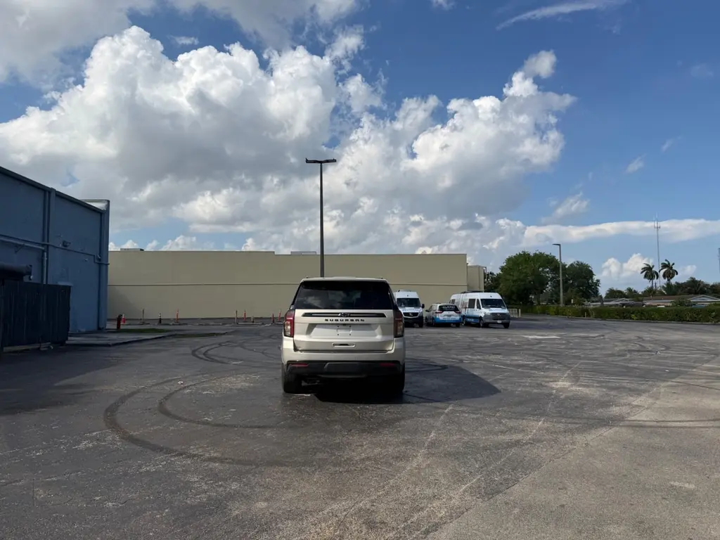 Florida Fine Cars - Used CHEVROLET SUBURBAN 2023 MIAMI Z71