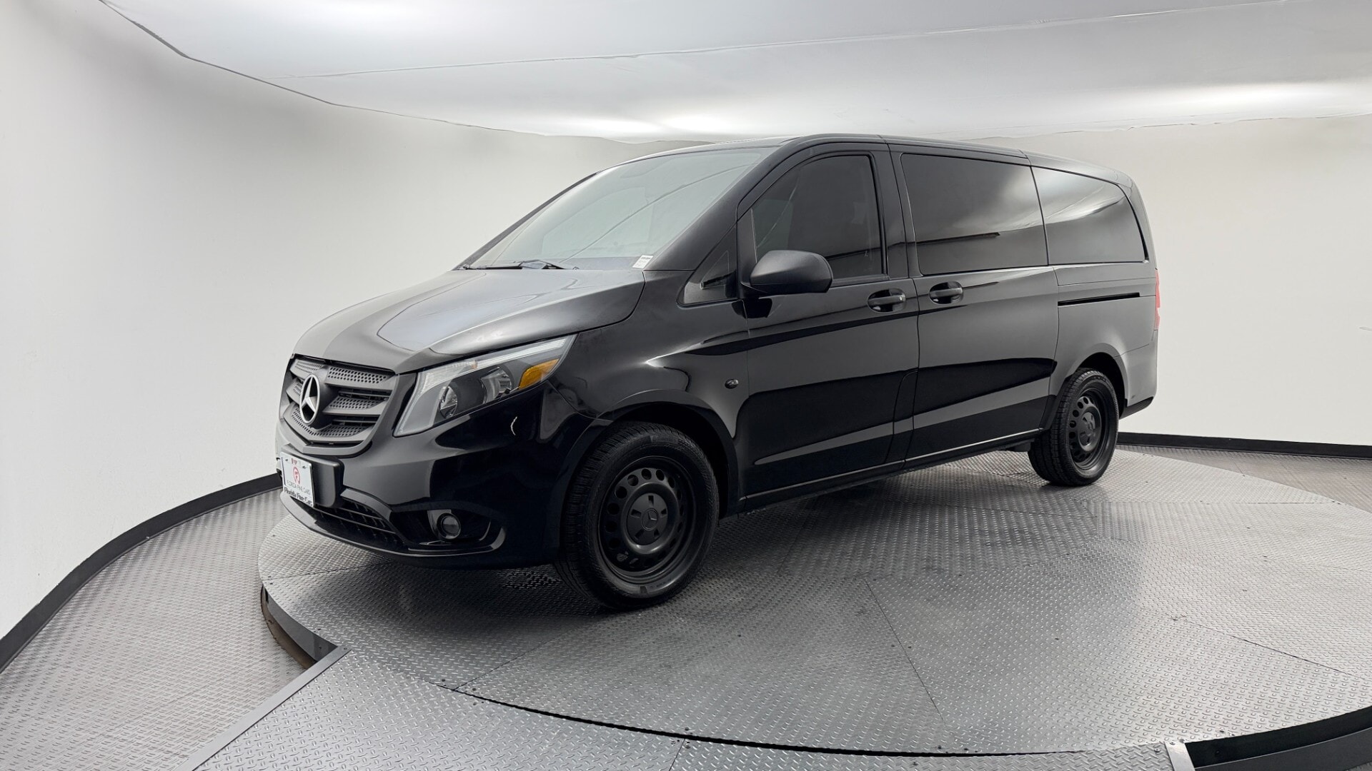 2016 Mercedes-Benz Metris Passenger Van Base