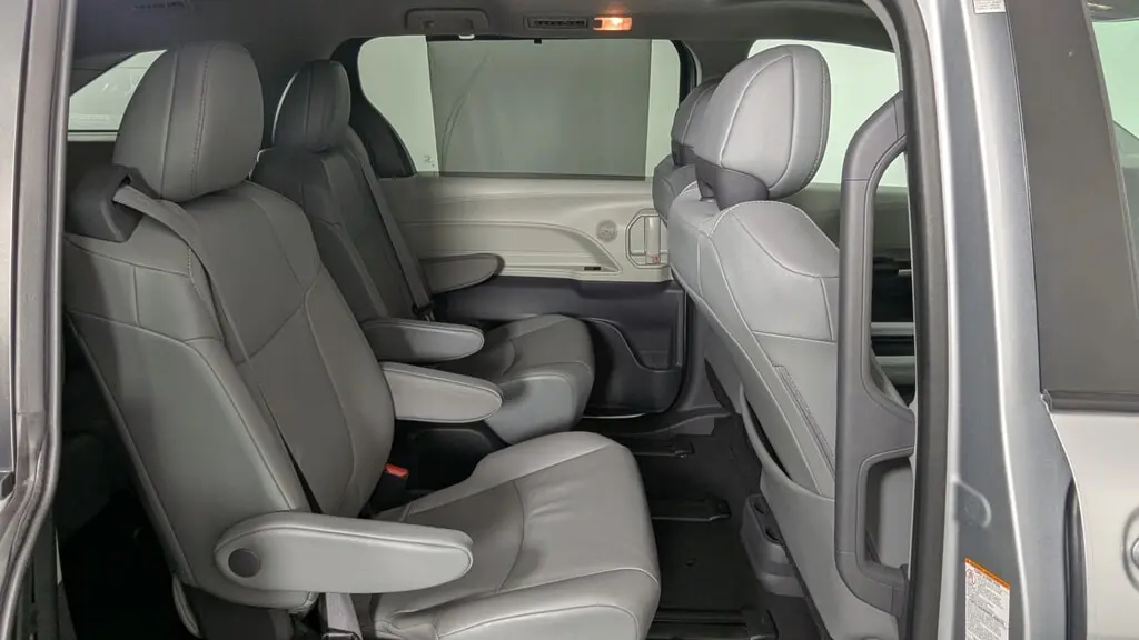 Florida Fine Cars - Used TOYOTA SIENNA 2022 ORLANDO XLE