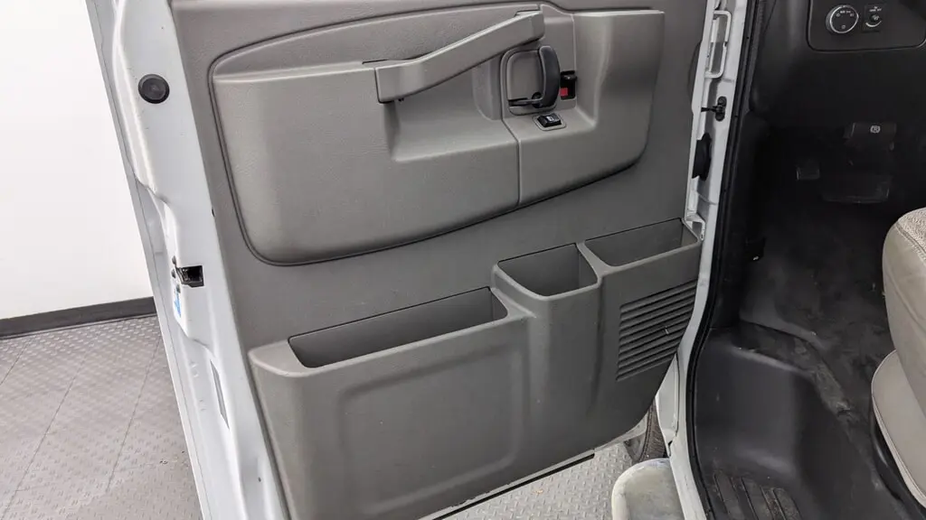 Florida Fine Cars - Used GMC SAVANA 2017 MARGATE 2500 CARGO VAN 1WT 135.0" WB