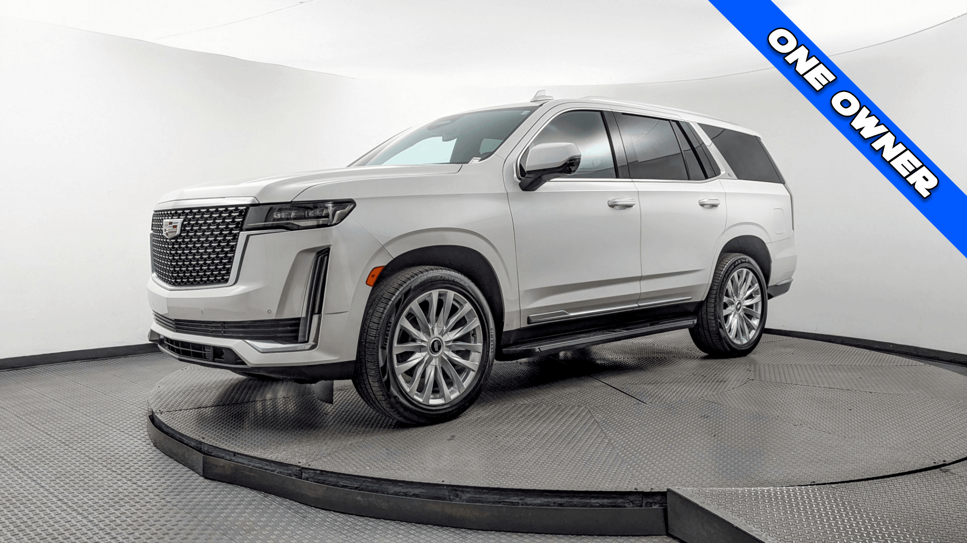 2021 Cadillac Escalade 2WD Luxury's photo