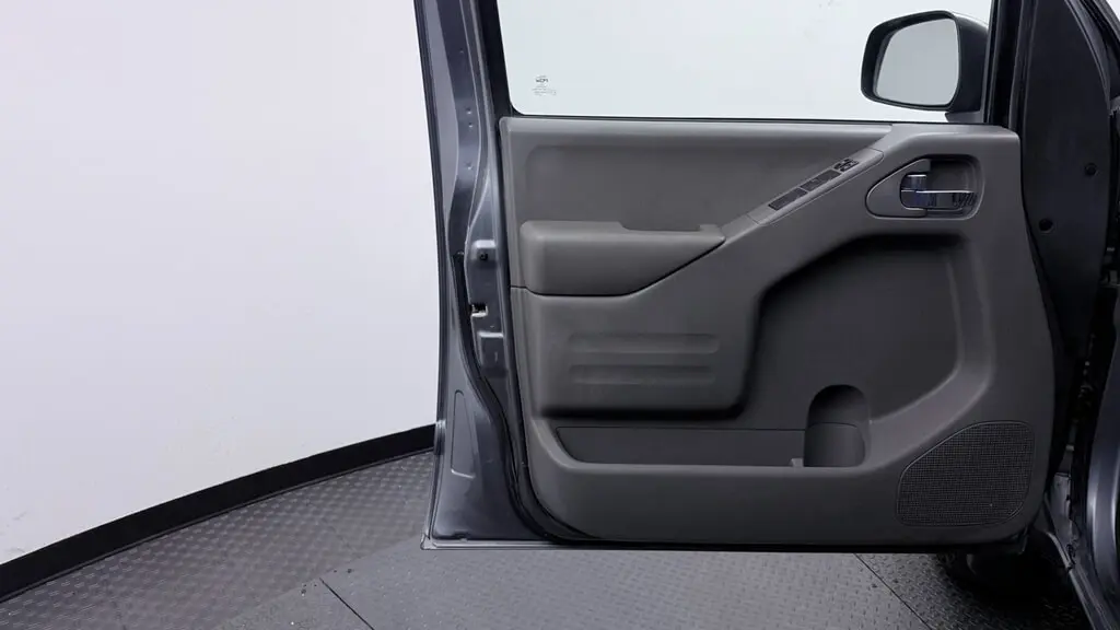Florida Fine Cars - Used NISSAN FRONTIER 2018 WEST PALM SV V6