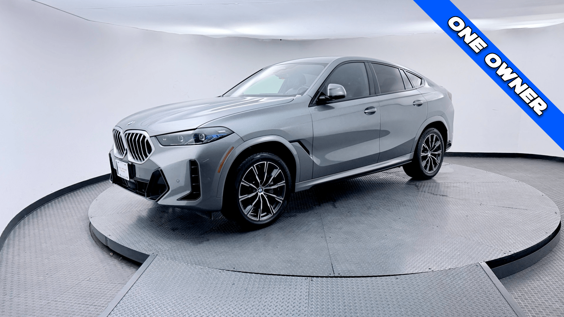 2025 BMW X6 xDrive40i's photo