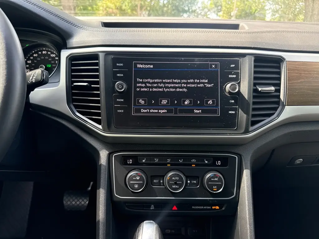 Florida Fine Cars - Used VOLKSWAGEN ATLAS 2021 WEST PALM 3.6L V6 SE W/TECHNOLOGY