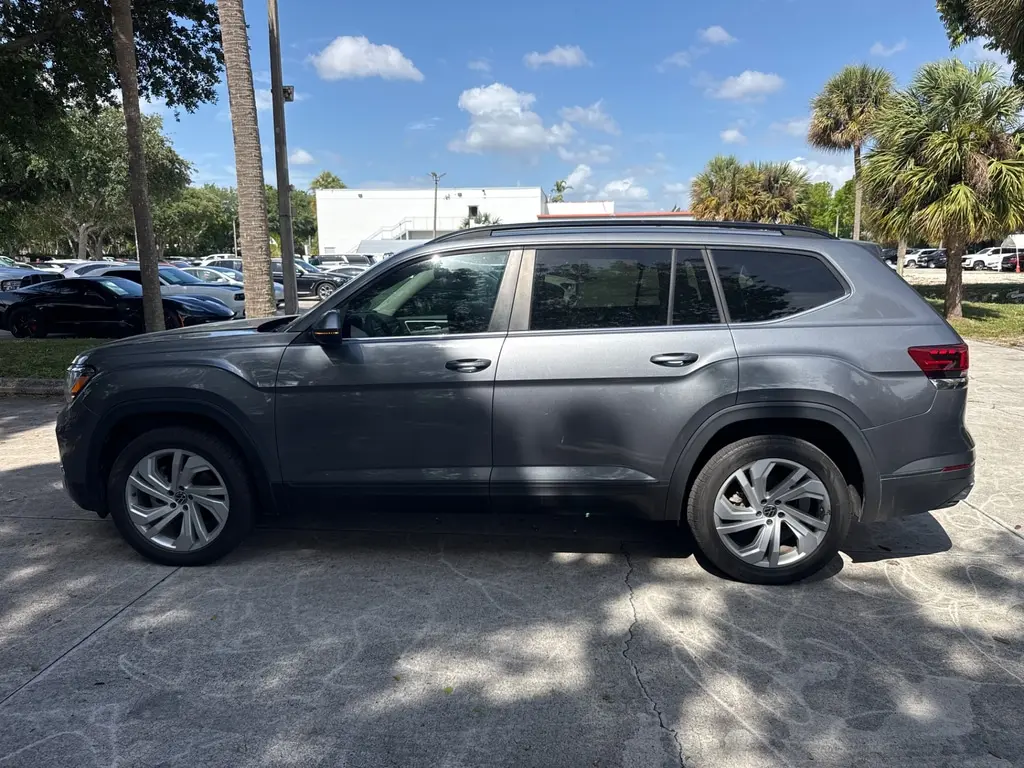 Florida Fine Cars - Used VOLKSWAGEN ATLAS 2021 WEST PALM 3.6L V6 SE W/TECHNOLOGY