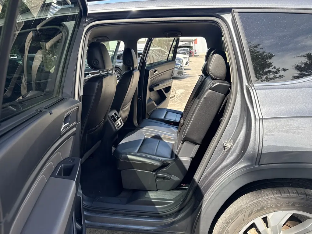 Florida Fine Cars - Used VOLKSWAGEN ATLAS 2021 WEST PALM 3.6L V6 SE W/TECHNOLOGY