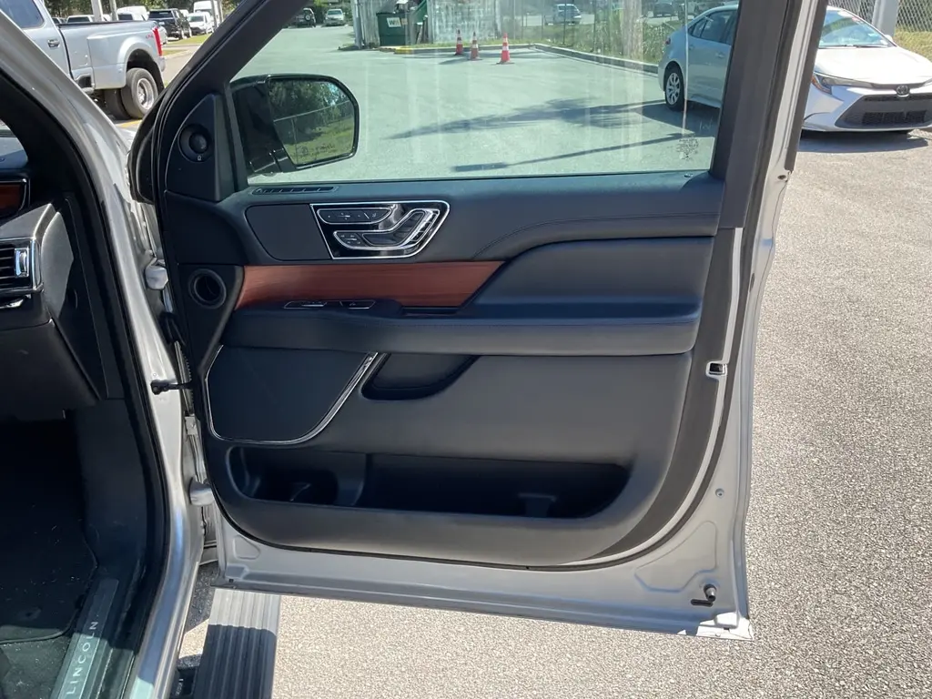 Florida Fine Cars - Used LINCOLN NAVIGATOR 2018 ORLANDO SELECT