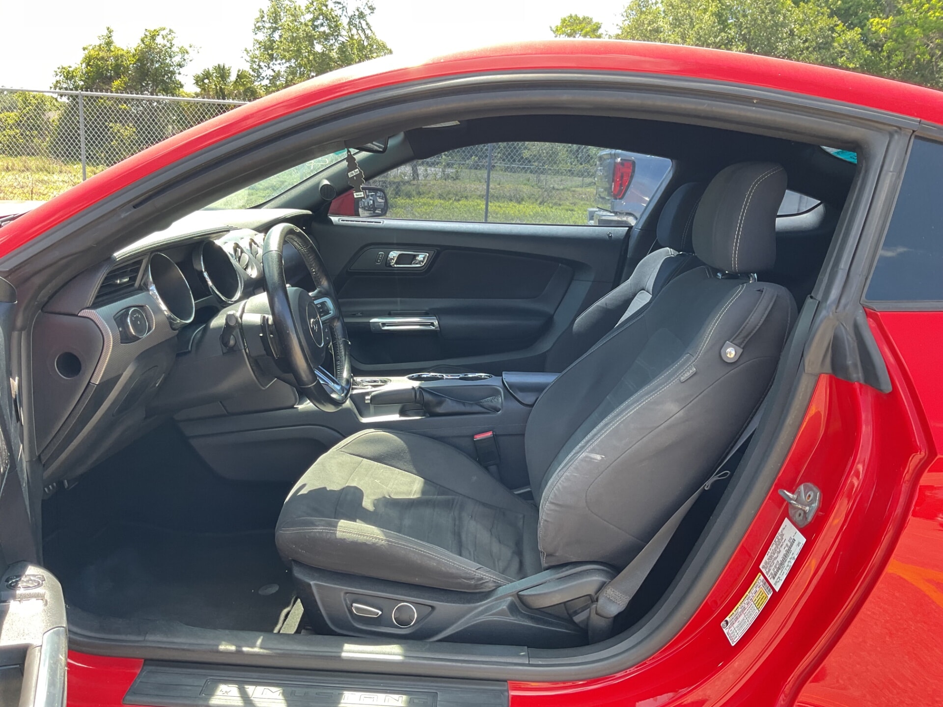 used vehicle - COUPE FORD MUSTANG 2016