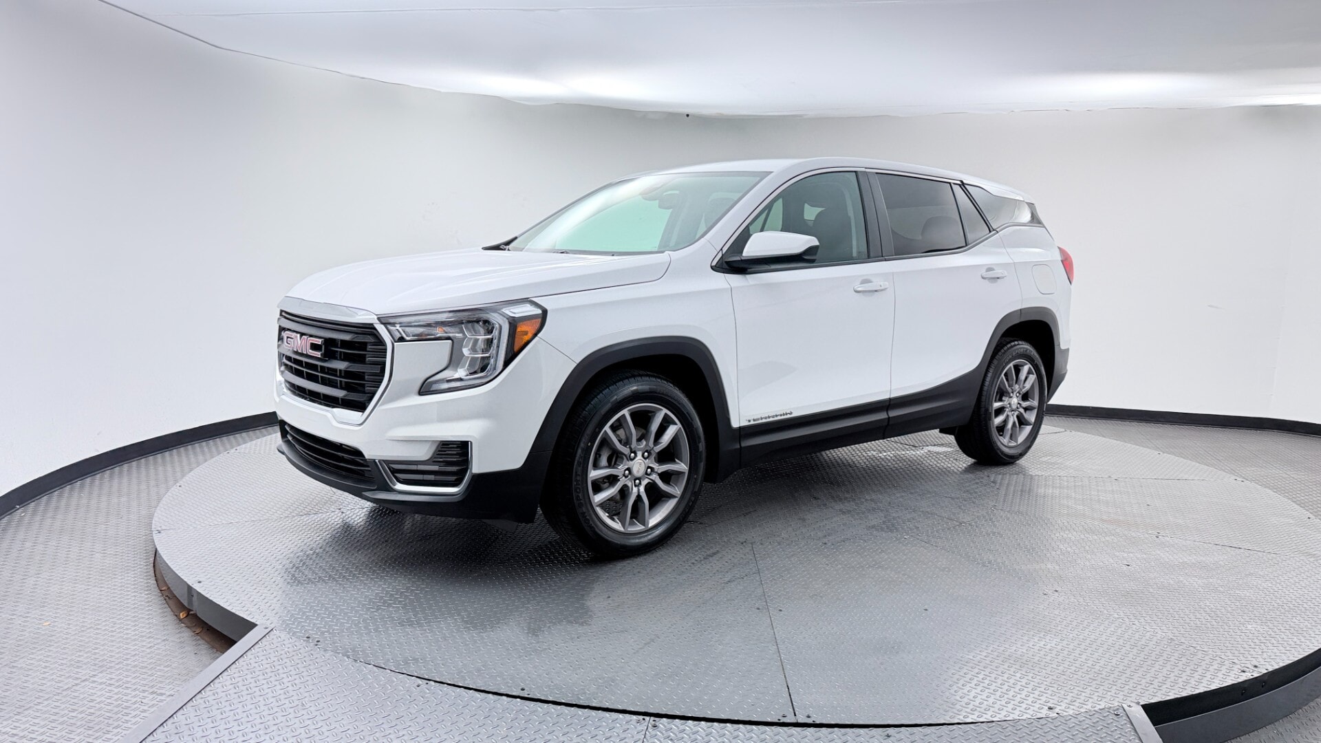 2024 GMC Terrain SLE FWD's photo