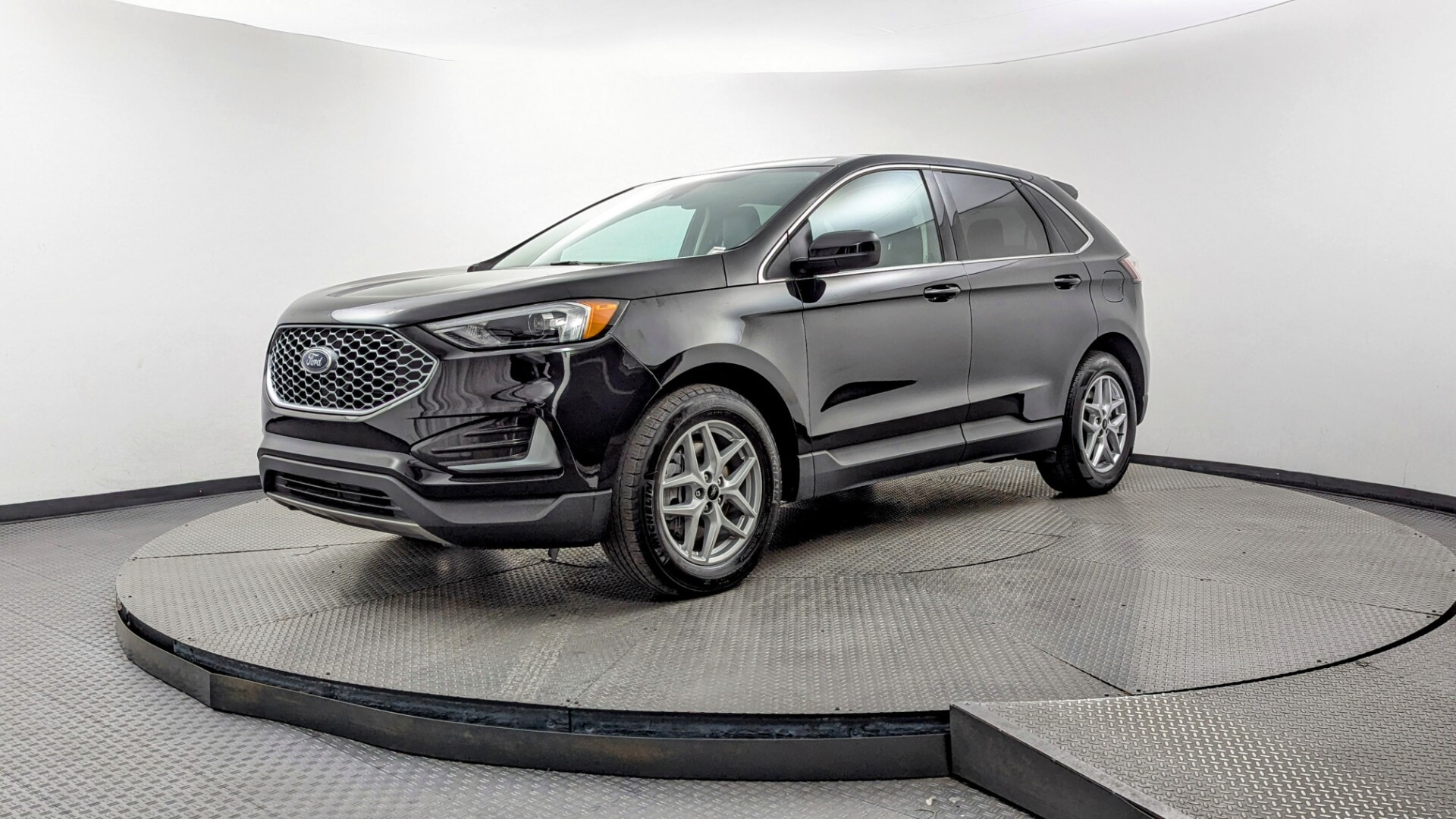 2024 Ford Edge SEL AWD's photo