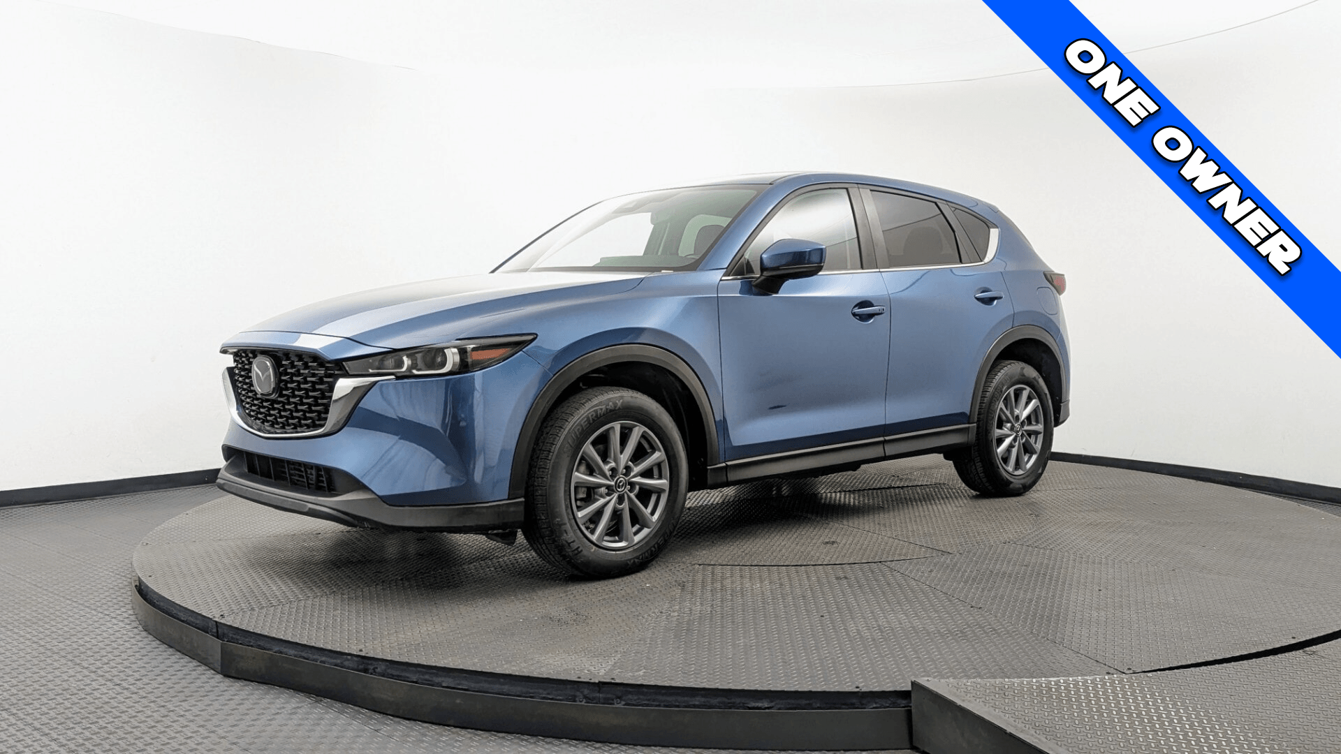 2023 Mazda CX-5 S Preferred package Auto AWD's photo
