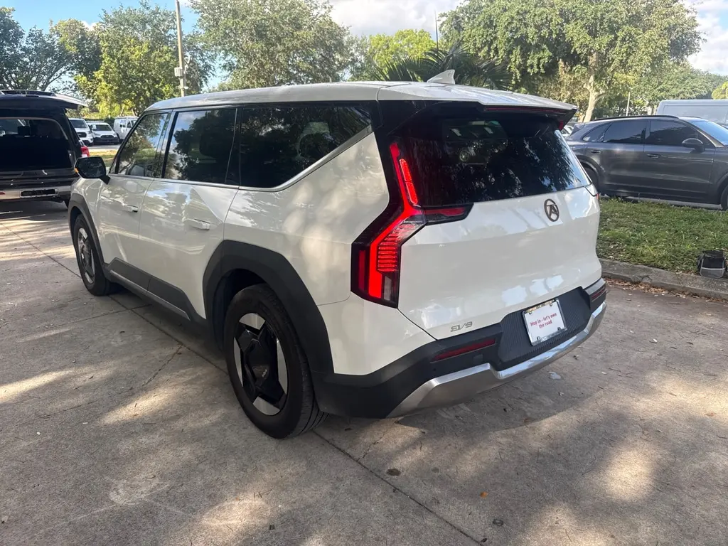 Florida Fine Cars - Used KIA EV9 2024 WEST PALM LIGHT LONG RANGE