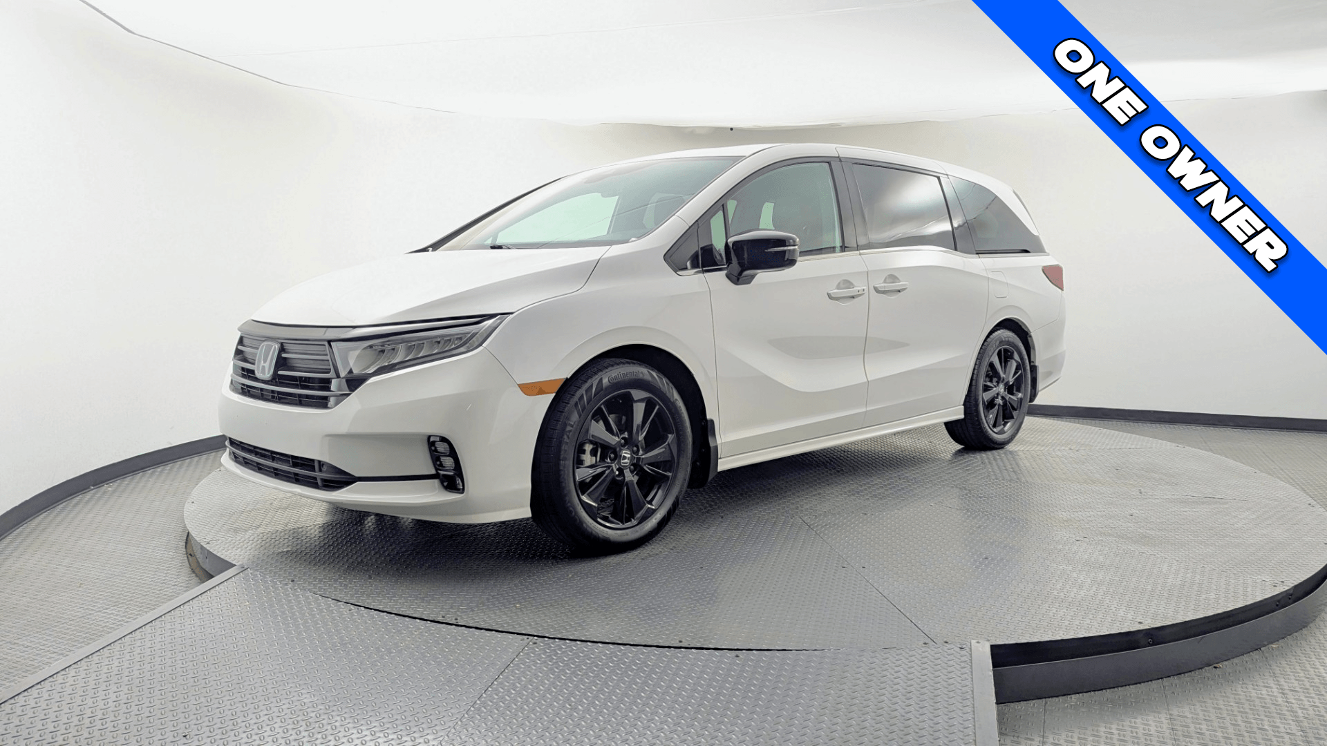 2024 Honda Odyssey SPORT's photo