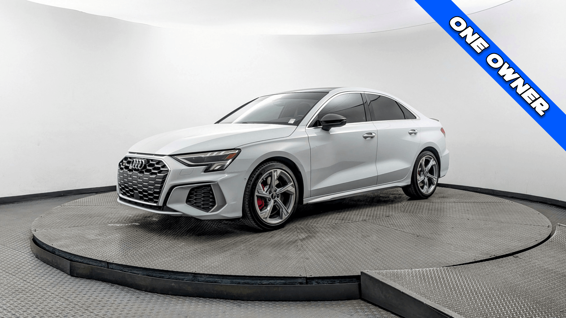 2023 Audi S3 2.0 TFSI Premium Plus quattro S tronic's photo