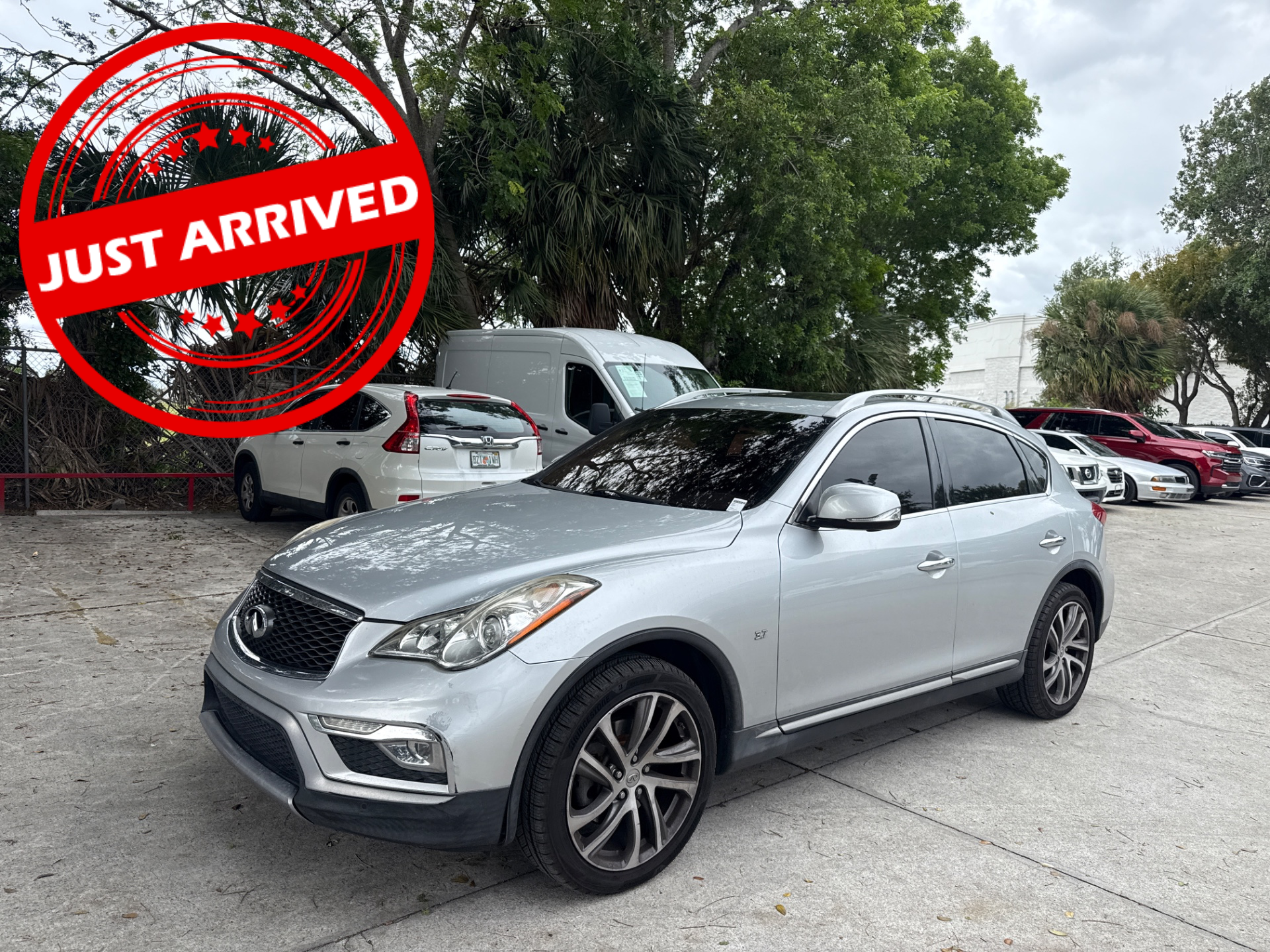 used vehicle - SUV INFINITI QX50 2017
