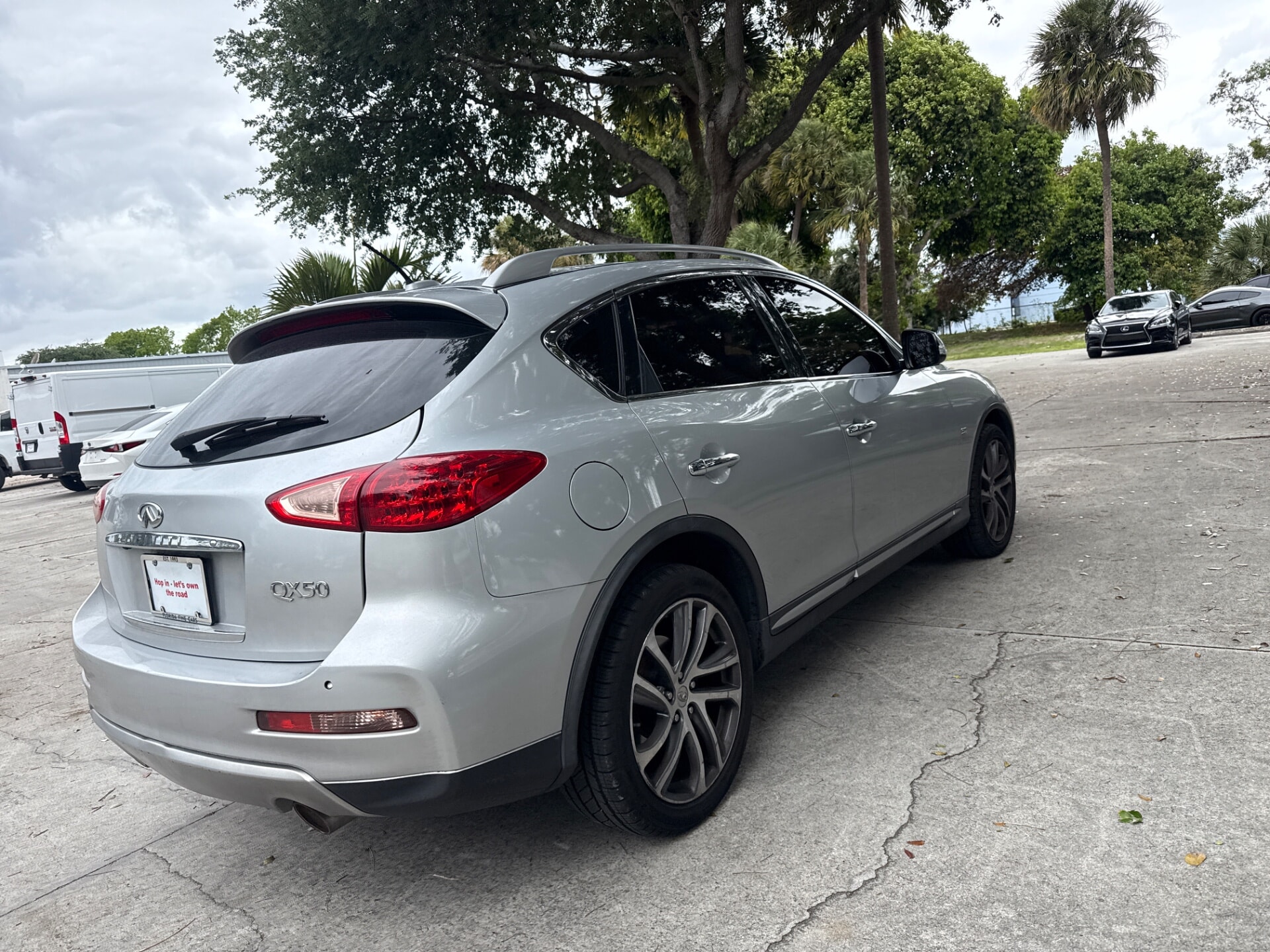 used vehicle - SUV INFINITI QX50 2017