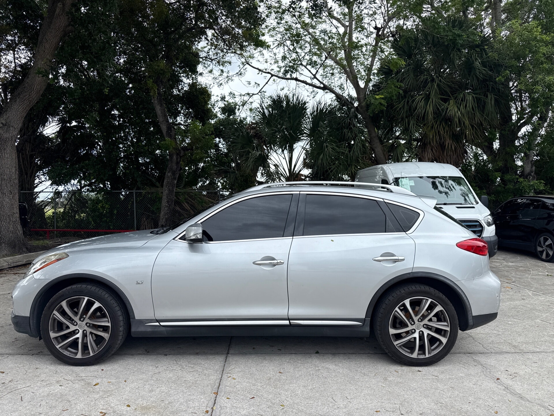 used vehicle - SUV INFINITI QX50 2017