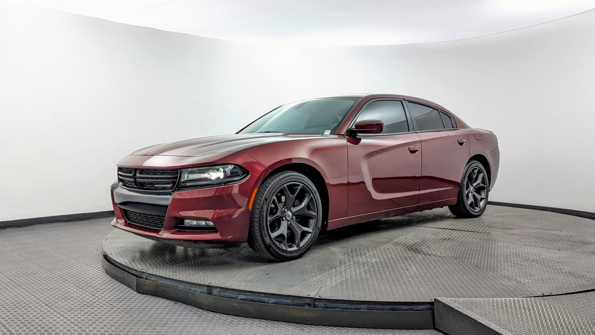 2017 Dodge Charger SXT's photo